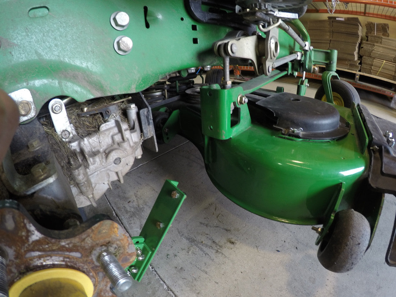 Lawn Striping Kit for 2016-2024 John Deere 915B with 60" 7 Iron deck, Tires or Tweels